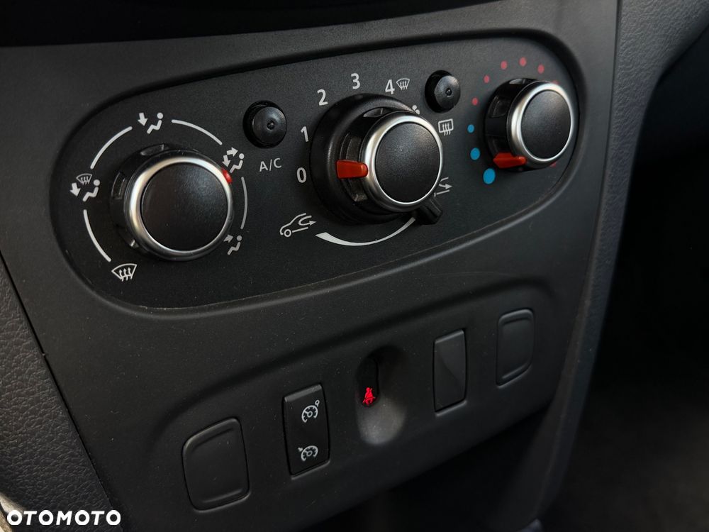 Dacia Sandero SCe 75 Comfort - 22