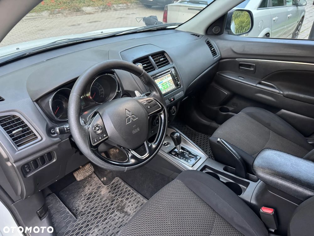Mitsubishi ASX - 8
