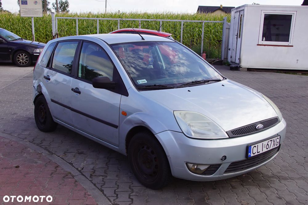 Auto na części - Ford Fiesta MK6 1.3 8V 70 KM A9JA 2S6R-7F094-DA Vitro 2003R Silnik Skrzynia Błotnik Drzwi Szyba Maska Klapa Zderzak Lusterko Sterownik Moduł Czujnik Deska Kokpit Licznik - 3