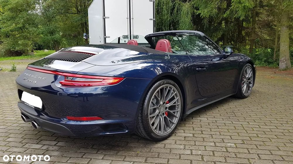 Porsche 911 Carrera 4S PDK - 12