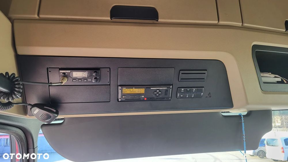 Mercedes-Benz ACTROS - 10