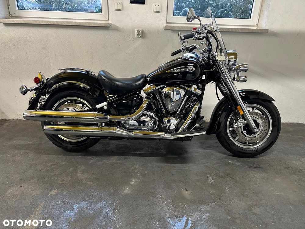 Yamaha Road Star - 2