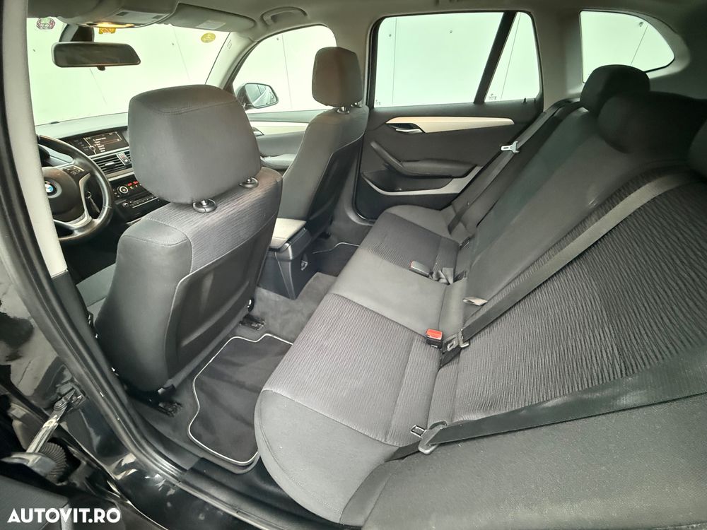 BMW X1 sDrive16d - 11