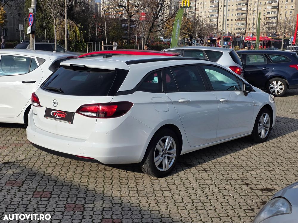 Opel Astra 1.5 D Start/Stop Sports Tourer Design&Tech - 4