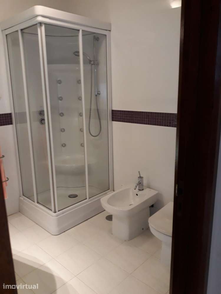 Apartamento com 4 quartos - localizado em Viana do castelo - Grande imagem: 4/13