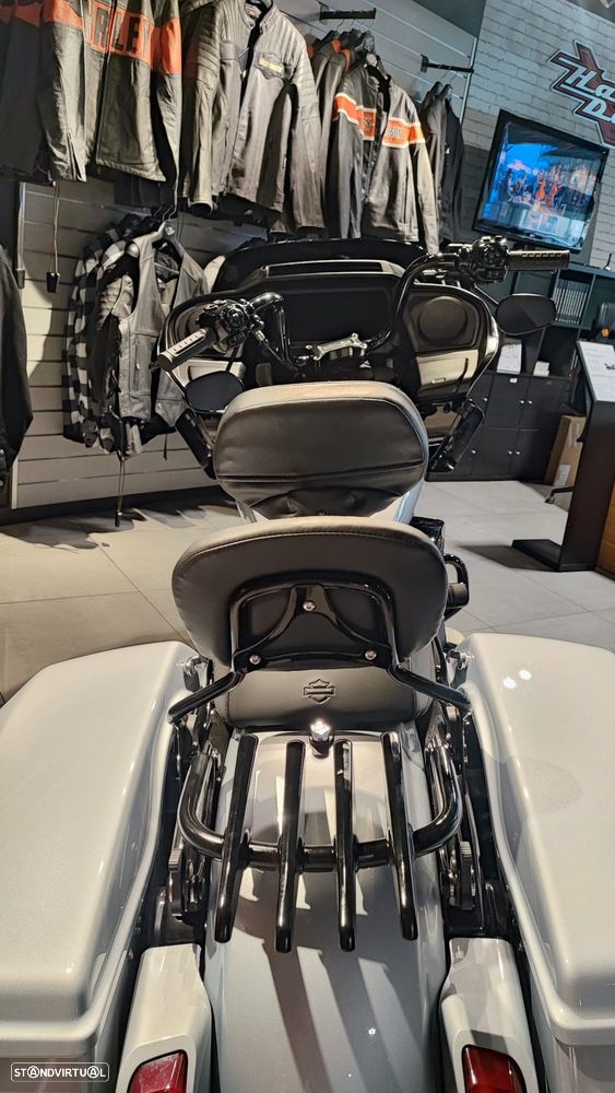Harley-Davidson Road Glide - 13