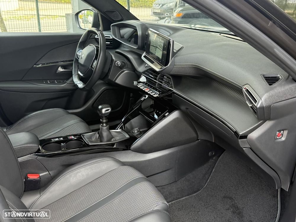 Peugeot 2008 1.2 PureTech GT - 42