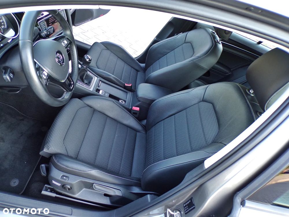 Volkswagen Golf 2.0 TDI SCR Highline - 26