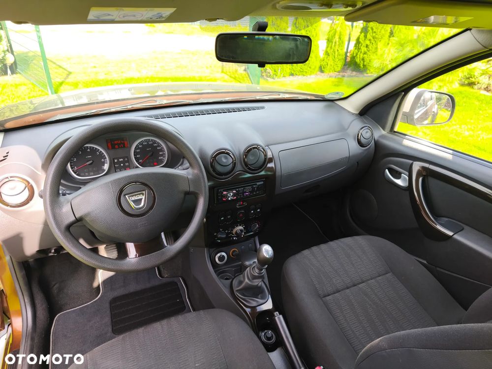 Dacia Duster 1.6 Laureate 4x4 - 16
