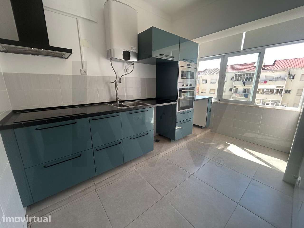 Vende-se Apartamento T4 , Setúbal - Bairro do Liceu