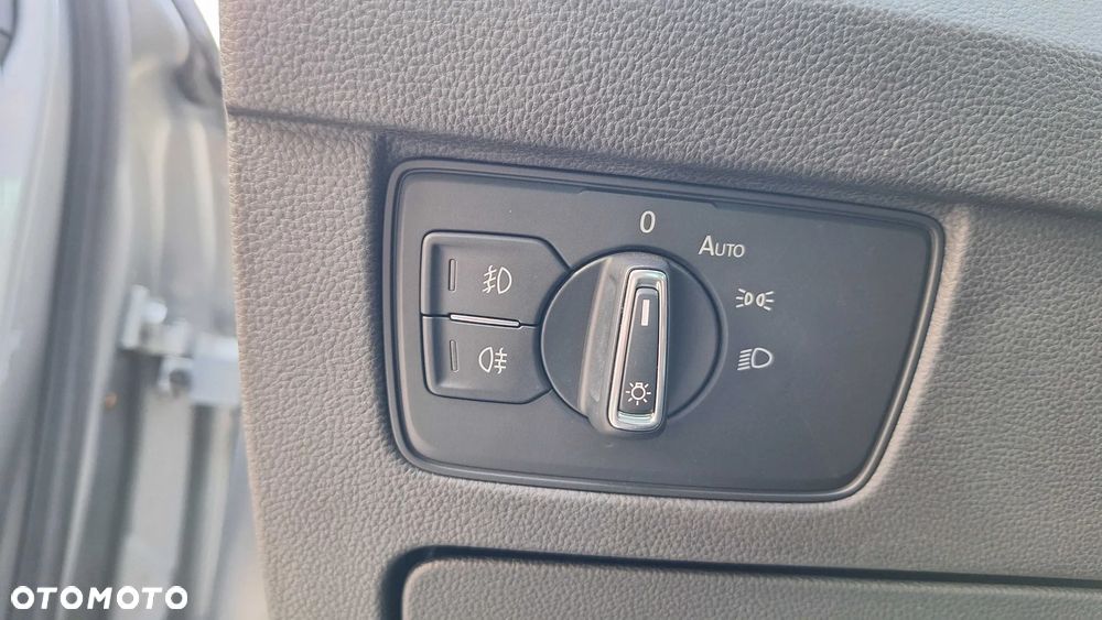 Volkswagen Passat - 25