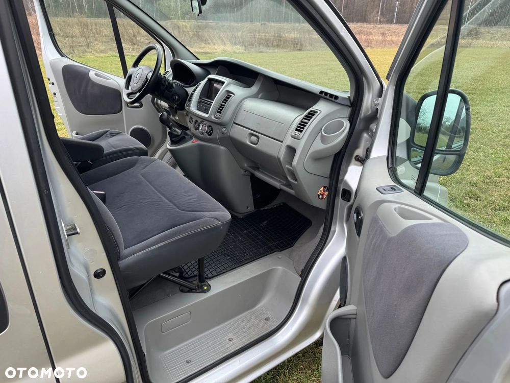 Renault Trafic FAP Grand Passenger Black Edition - 7