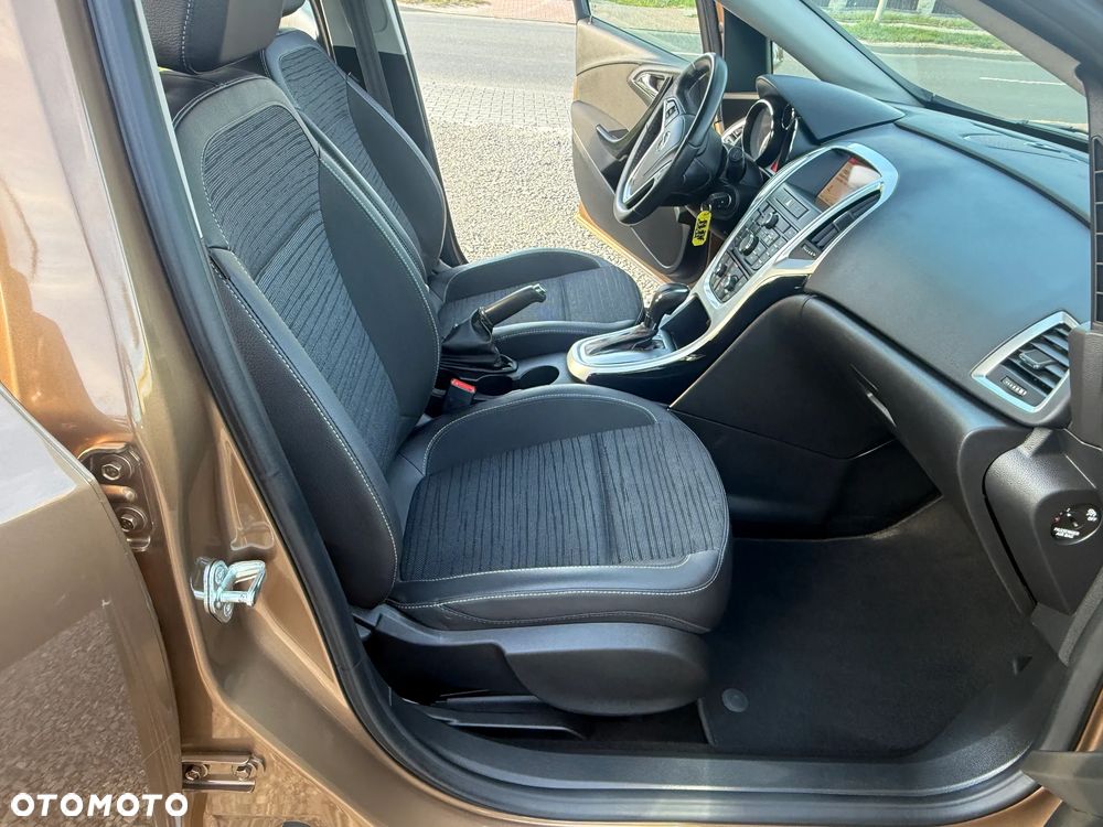 Opel Astra 1.6 Enjoy - 26