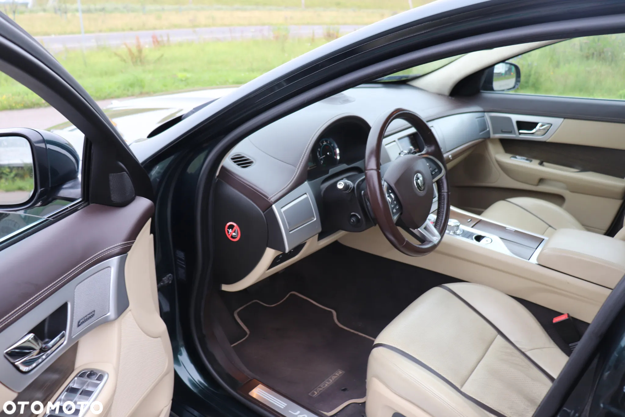Jaguar XF 3.0 T AWD R-Sport - 20
