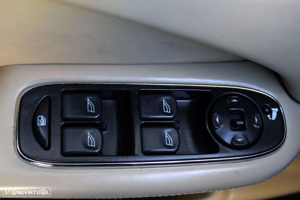 Jaguar XJ XJ6 2.7 D V6 Sovereing - 42