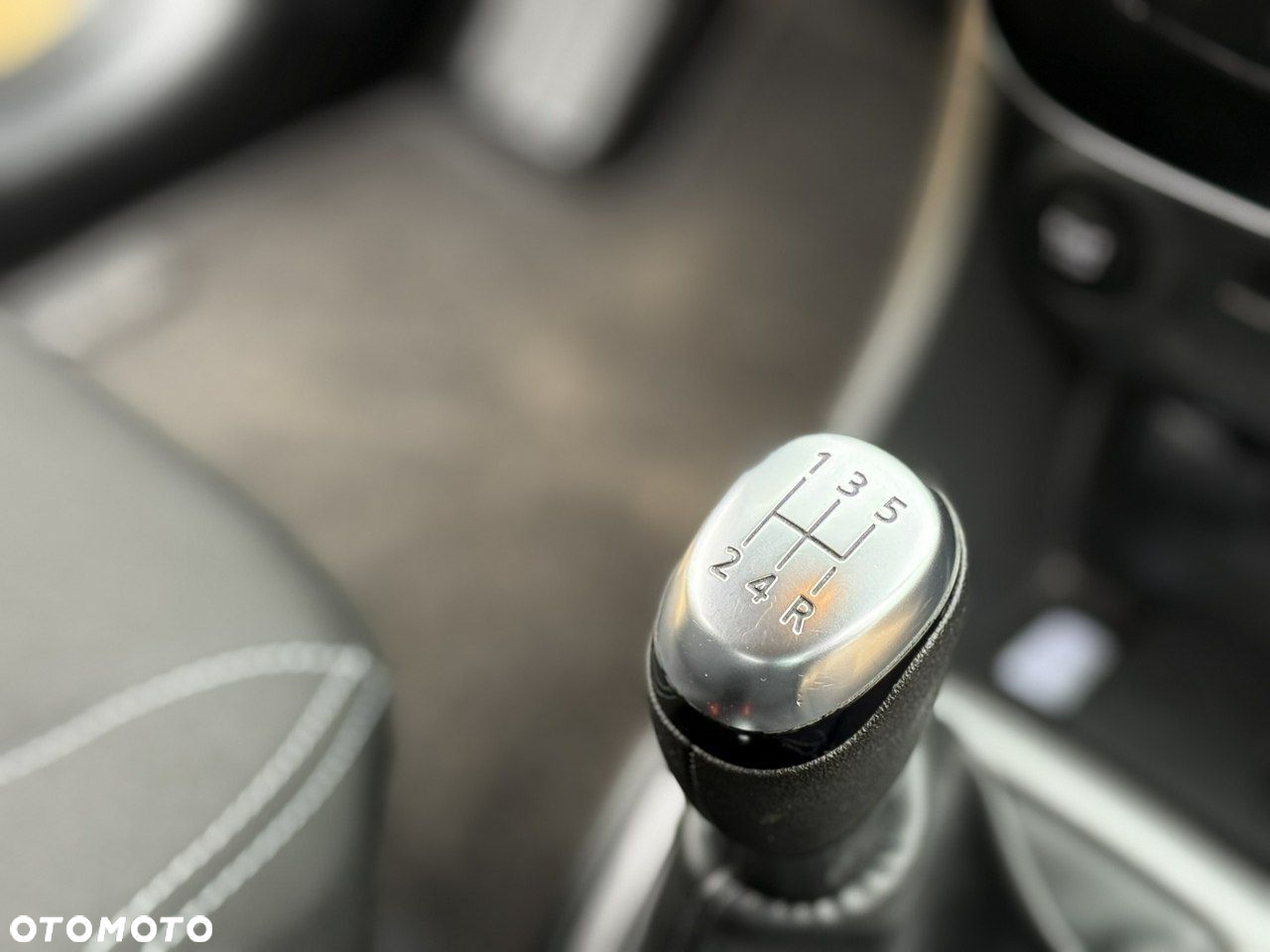 Renault Clio - 24