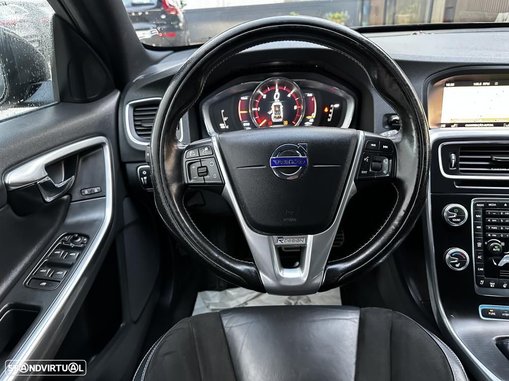 Volvo V60 2.4 D6 R-Design AWD Phev - 22