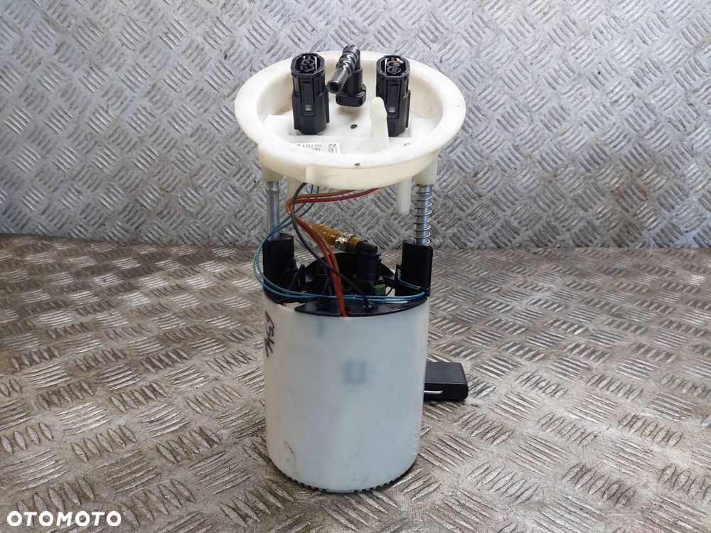 POMPKA PALIWA + PŁYWAK BMW E90 318i 2.0 16V 7197048 - 2