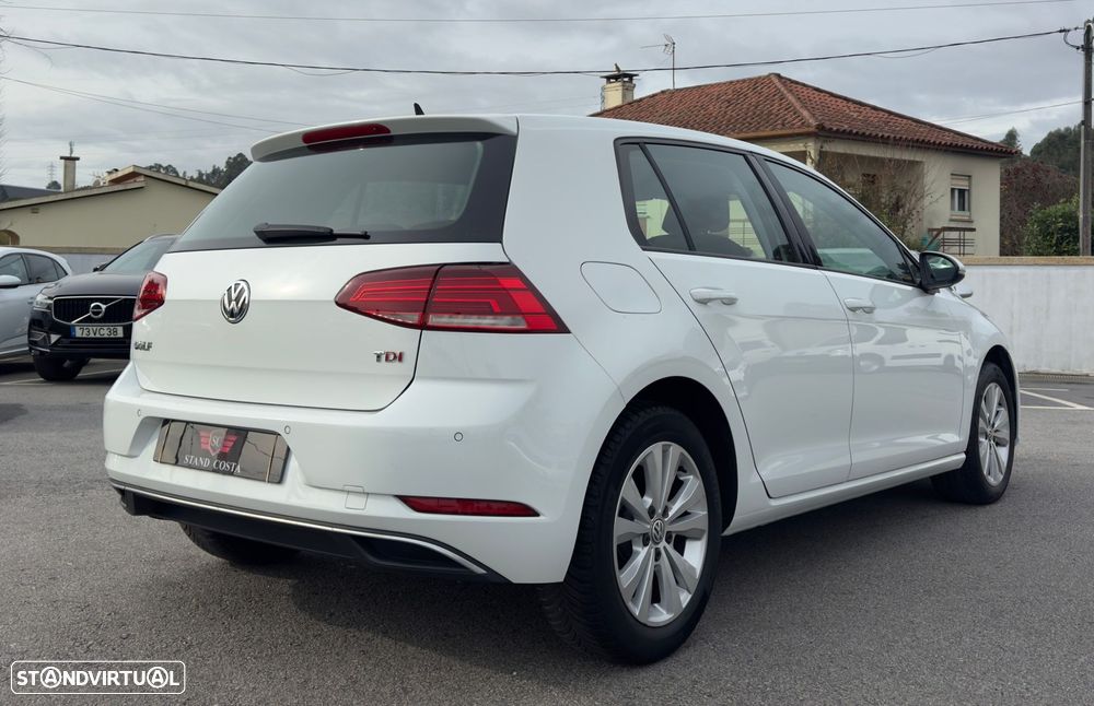 VW Golf 1.6 TDI Confortline - 4