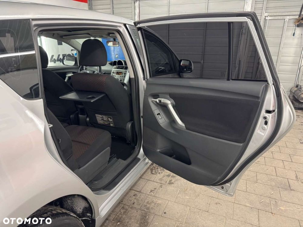 Toyota Verso - 34