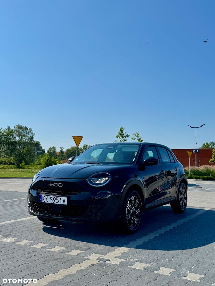 Fiat 600 HYBRID 125 Jahre Edition - 3