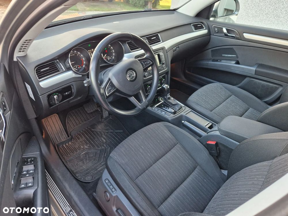 Skoda Superb 2.0 TDI Elegance DSG - 3