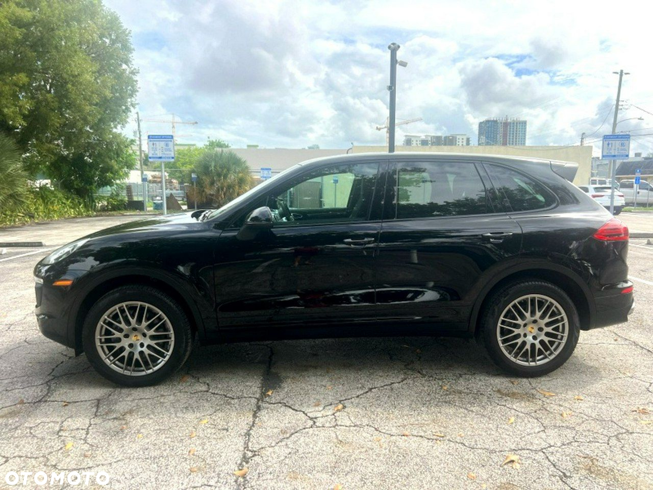 Porsche Cayenne - 4