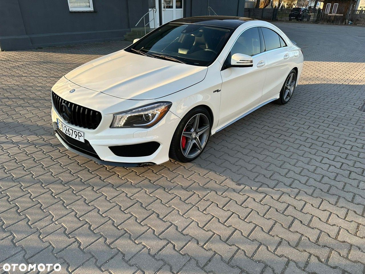 Mercedes-Benz CLA - 1
