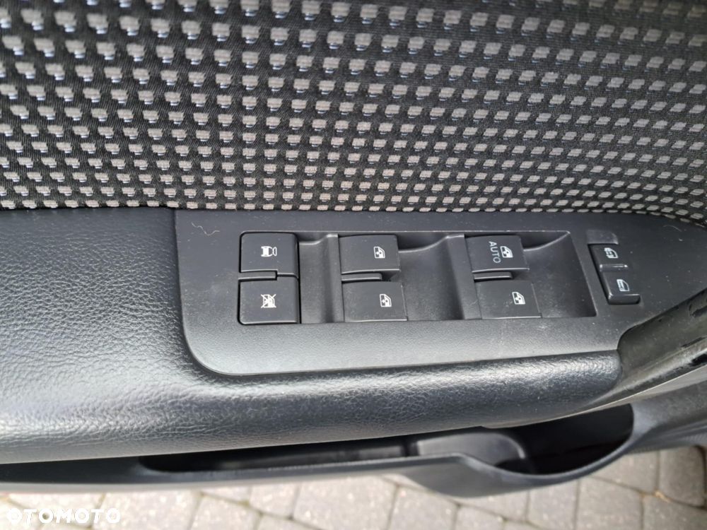 Chevrolet Captiva 2.4 LS 5os - 20