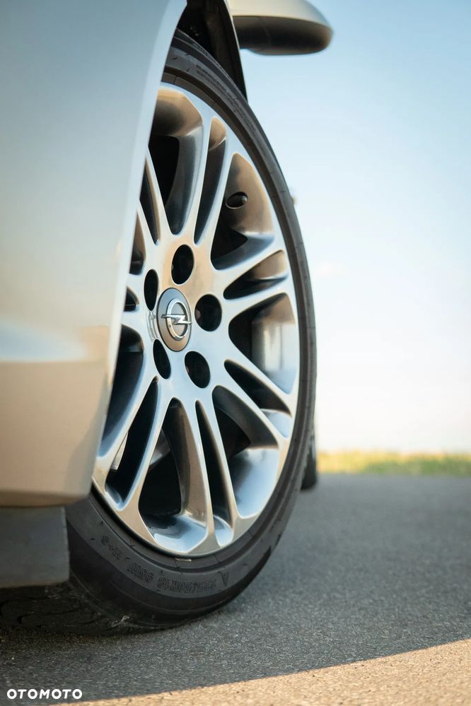 Opel Insignia 2.0 CDTI Cosmo - 11