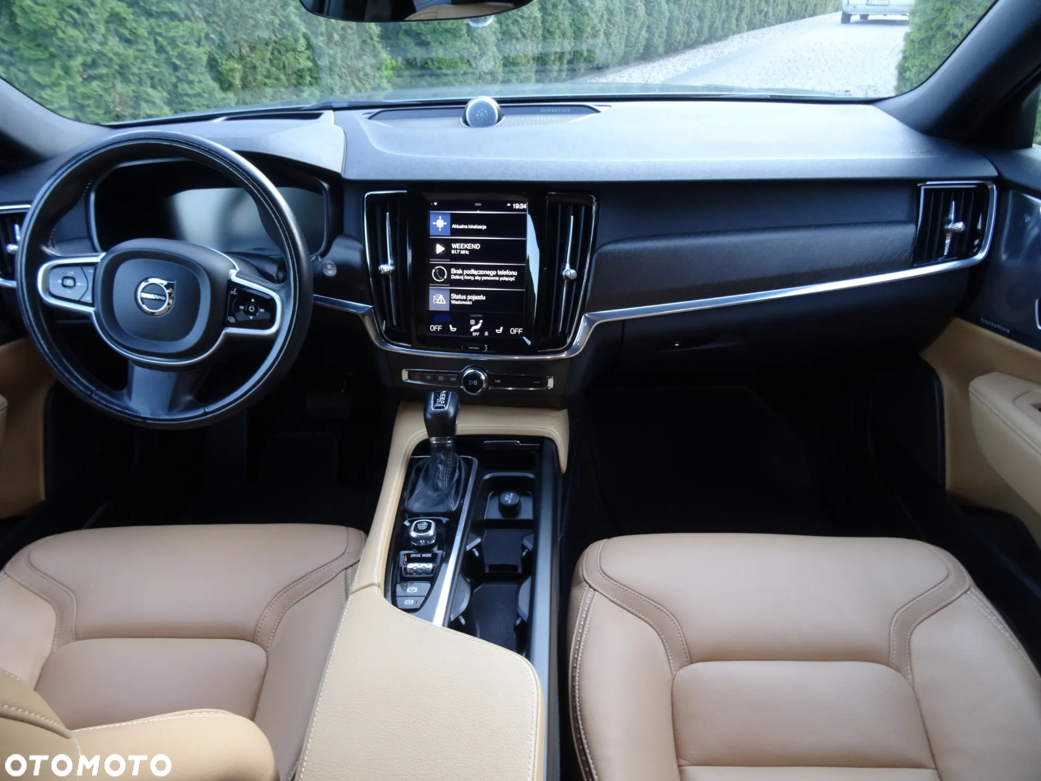 Volvo V90 Cross Country - 14