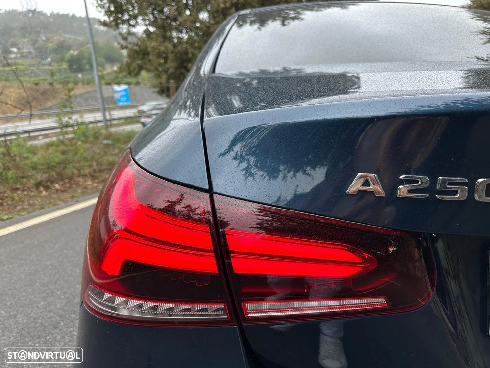 Mercedes-Benz A 250 Limousine - 20