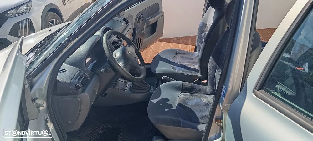 Renault Clio 1.2 RN - 13