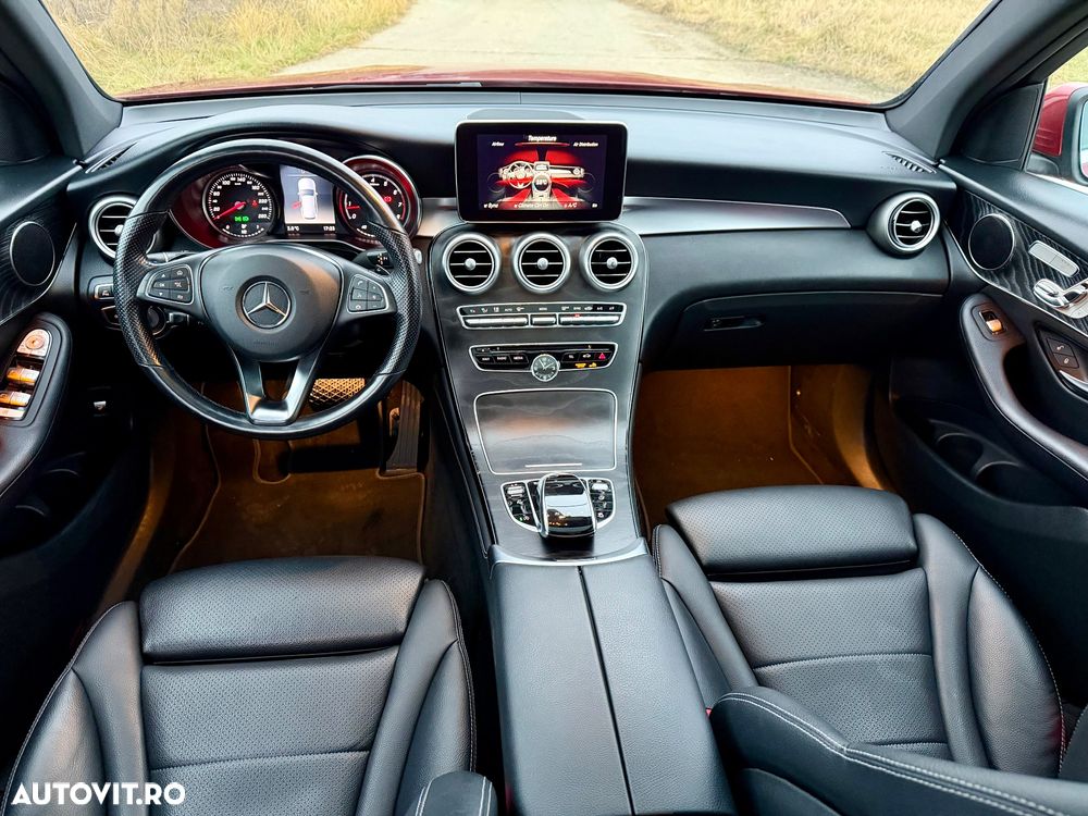 Mercedes-Benz GLC 300 4Matic 9G-TRONIC AMG Line - 19