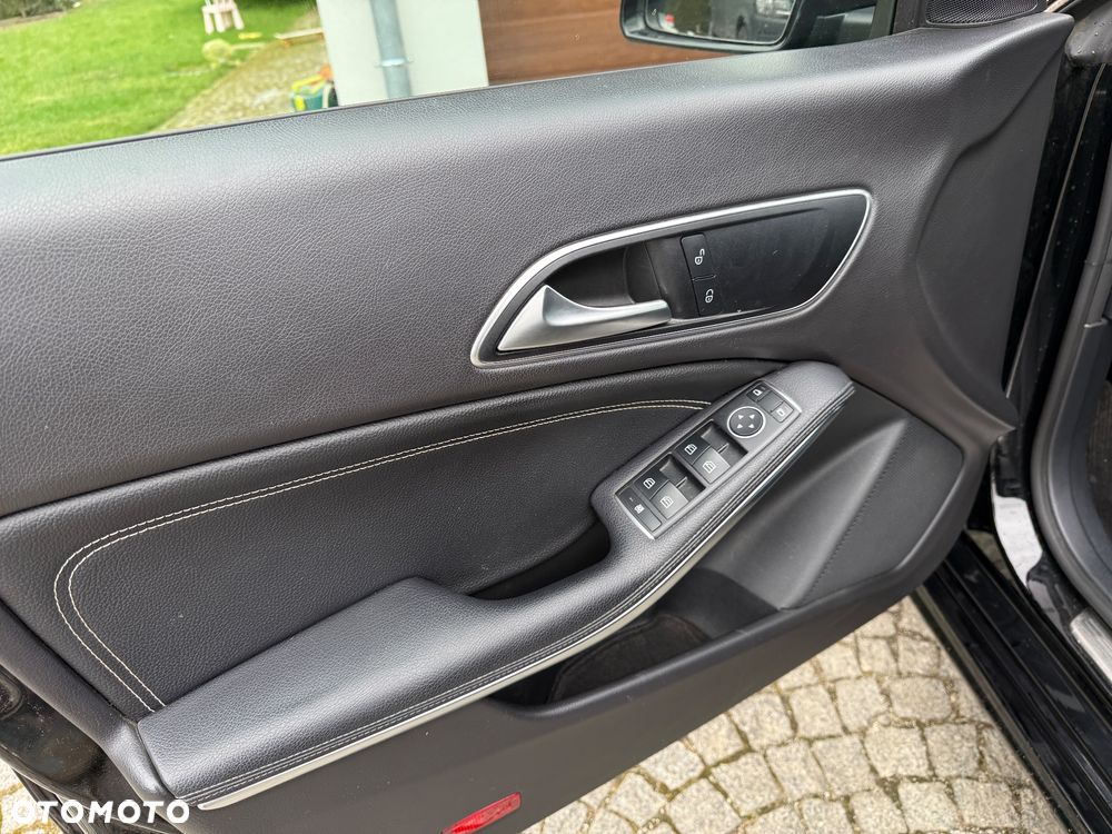 Mercedes-Benz CLA - 11