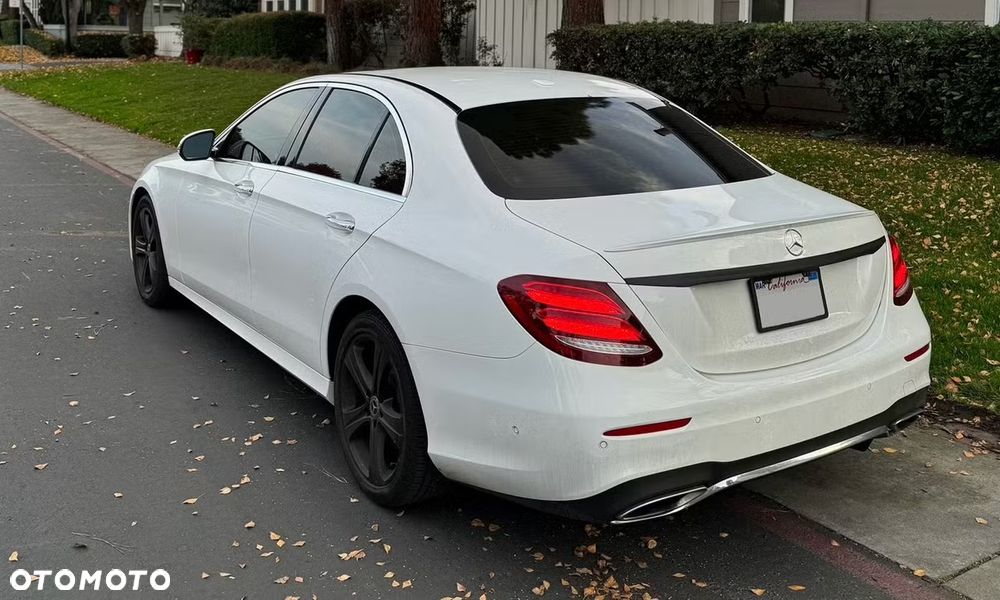 Mercedes-Benz Klasa E 450 4-Matic Exclusive - 4