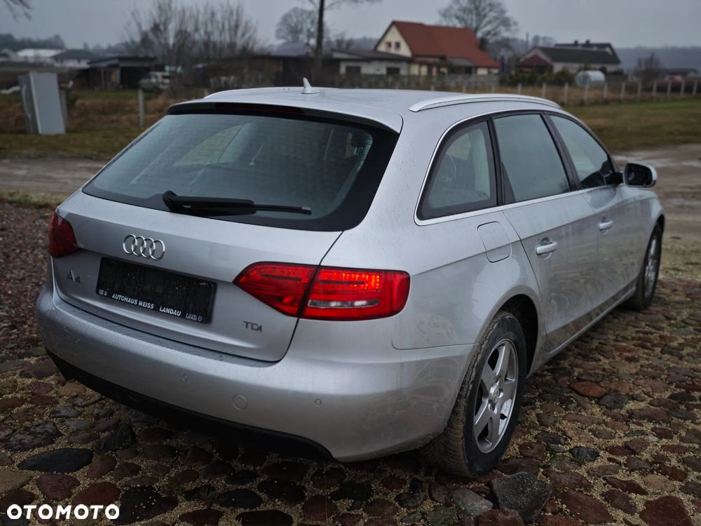 Audi A4 Avant 2.0 TDI DPF Attraction - 9