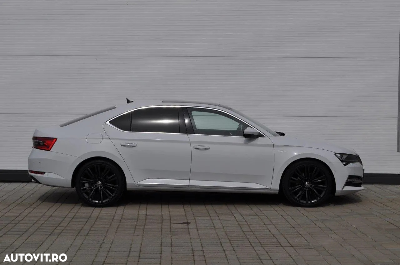 Skoda Superb 2.0 TDI DSG Laurin & Klement - 10