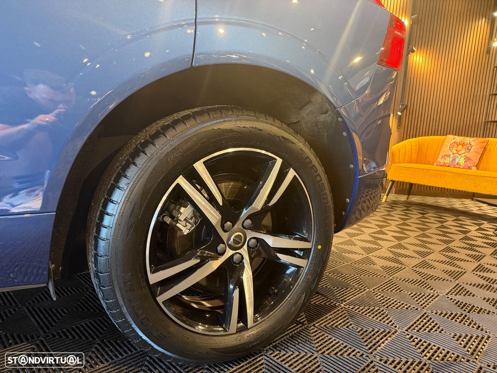 Volvo XC 60 2.0 T8 PHEV R-Design AWD - 19