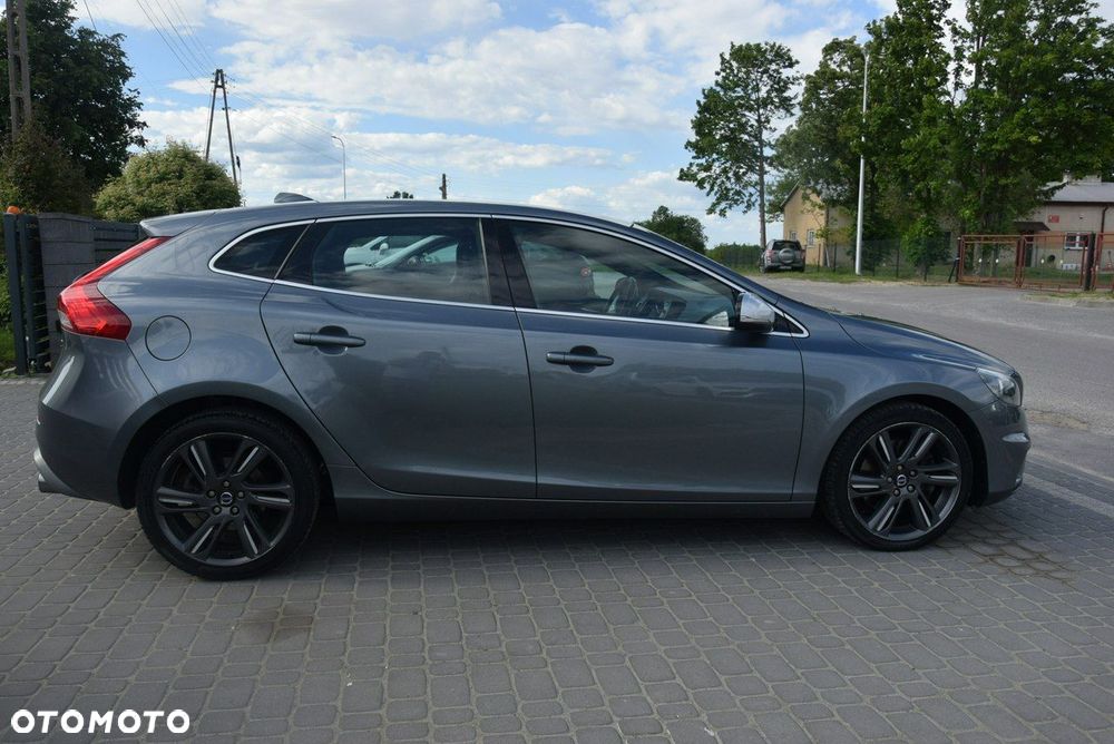 Volvo V40 D4 Drive-E R-Design Kinetic - 18