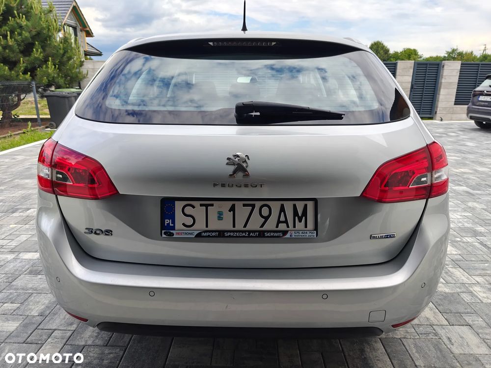 Peugeot 308 1.6 BlueHDi Allure S&S - 16