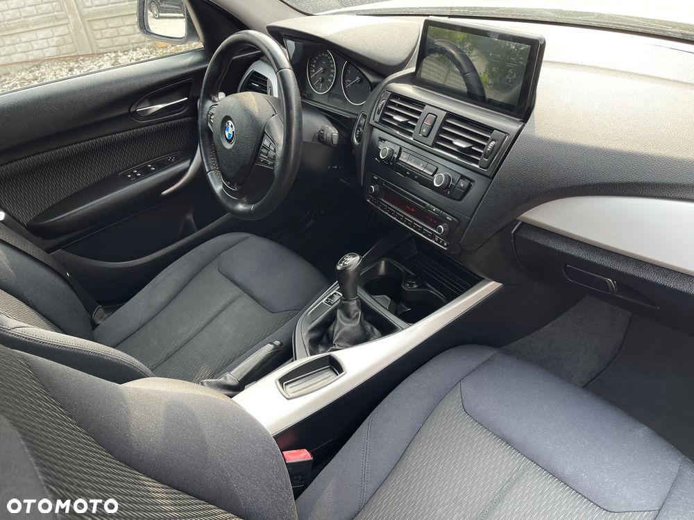 BMW Seria 1 118i Sport Line - 8