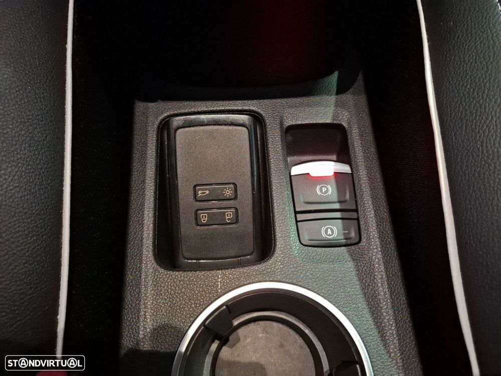 Renault Captur 1.0 TCe Techno Bi-Fuel - 21