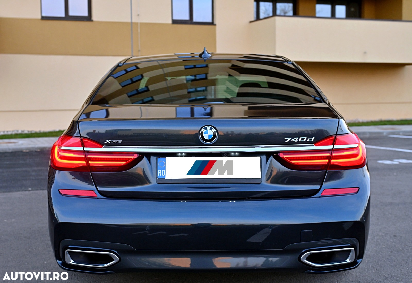 BMW Seria 7 740d xDrive - 33
