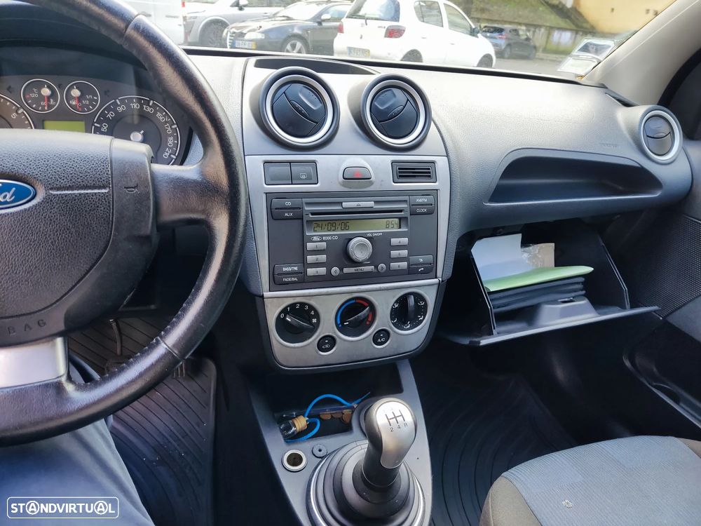 Ford Fiesta 1.25 Trend - 7