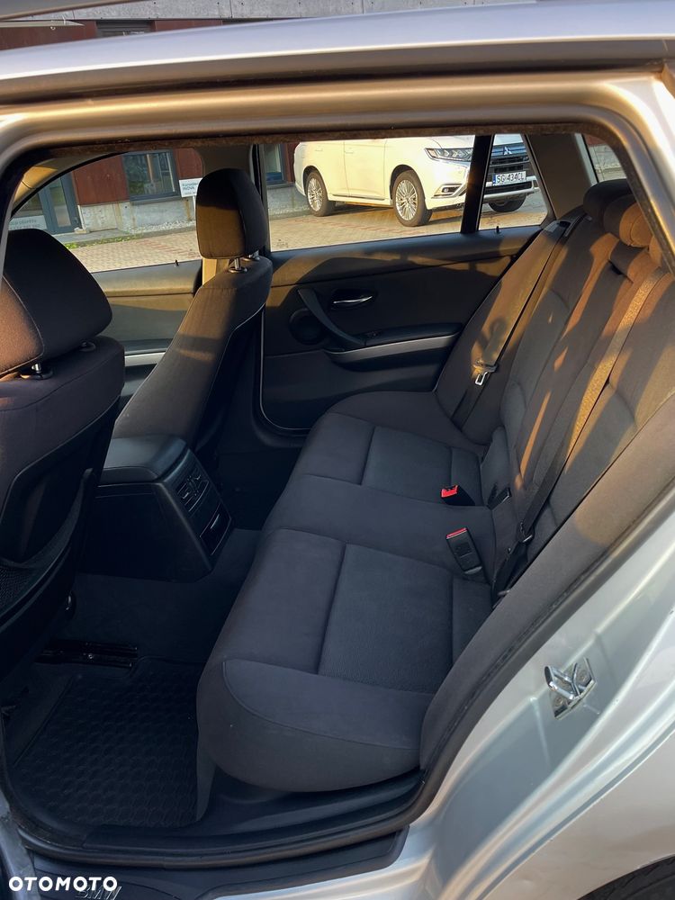 BMW Seria 3 320d - 10