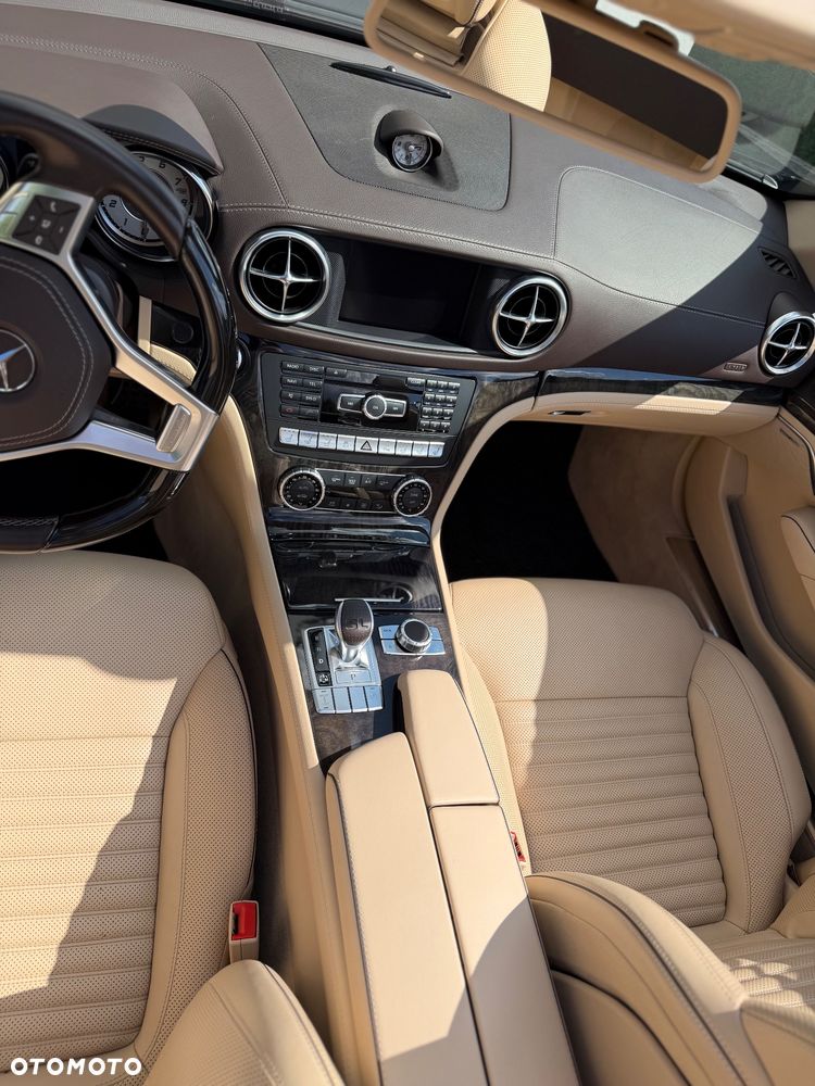 Mercedes-Benz SL 400 7G-TRONIC - 25