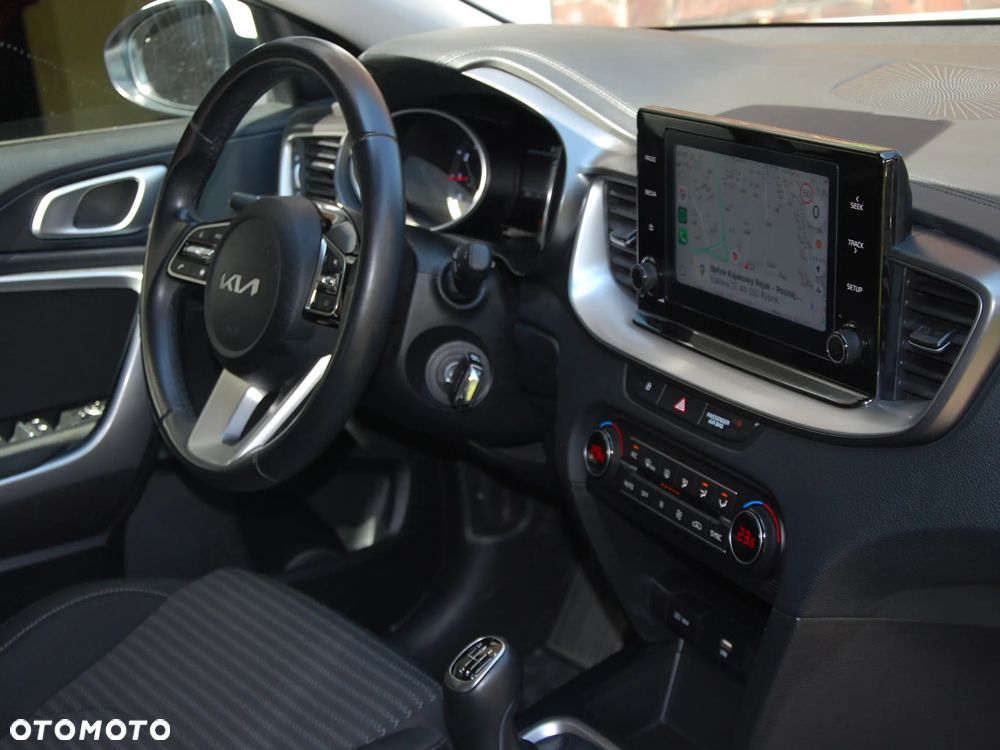 Kia Ceed - 9