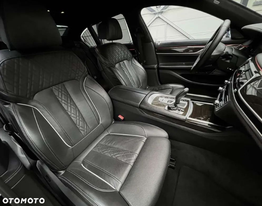 BMW Seria 7 - 10