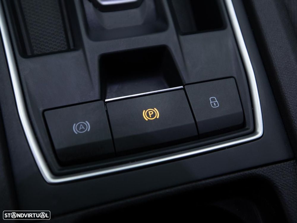 SEAT Leon 1.4 e-Hybrid Xcellence DSG - 19